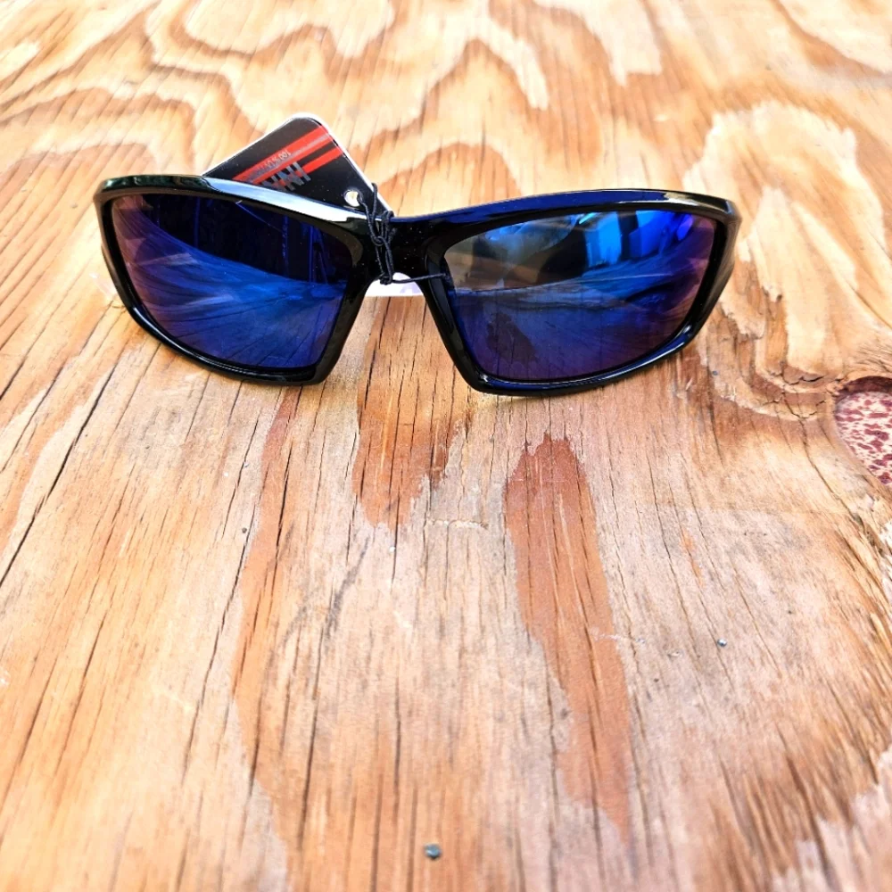 Stylish Black and Blue Sunglasses - Picture 3 of 13